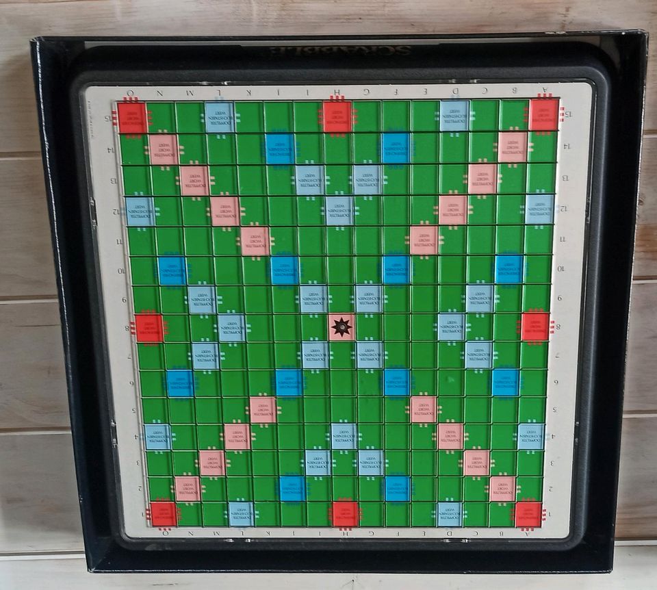 Scrabble Prestige Gesellschaftsspiel in Gaggenau