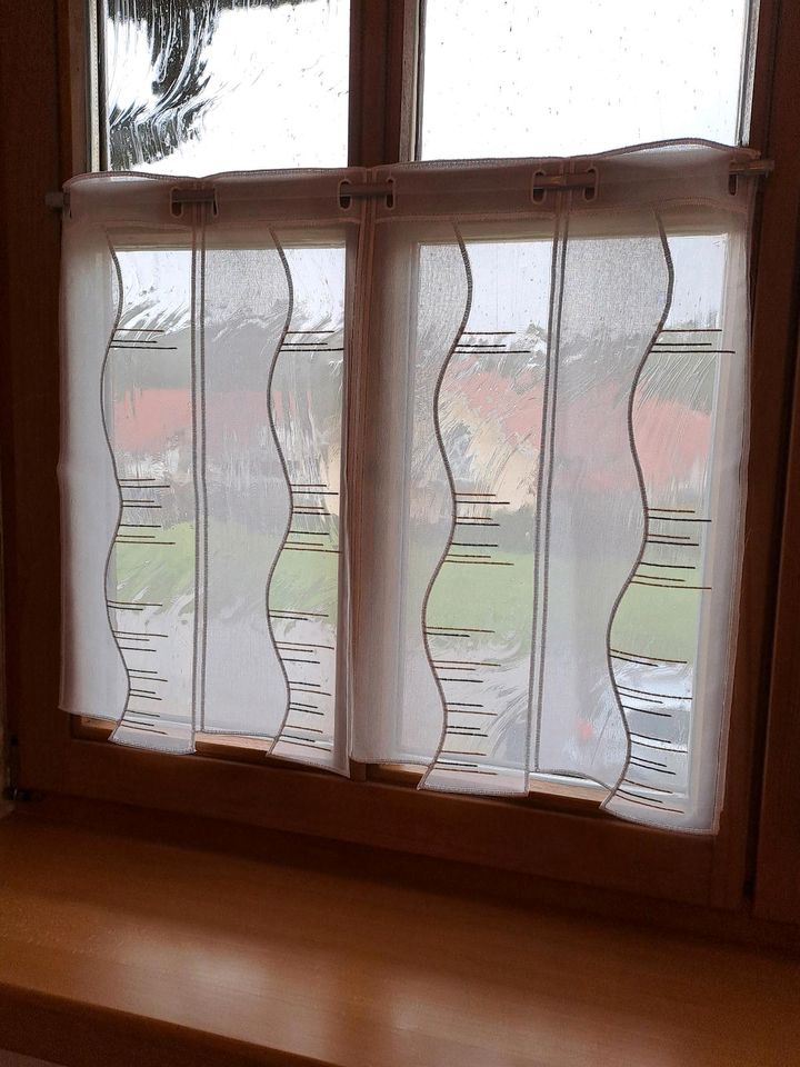 Scheiben- oder Fenstergardine / Vorhang / NEU / 4 Stück in Mengkofen