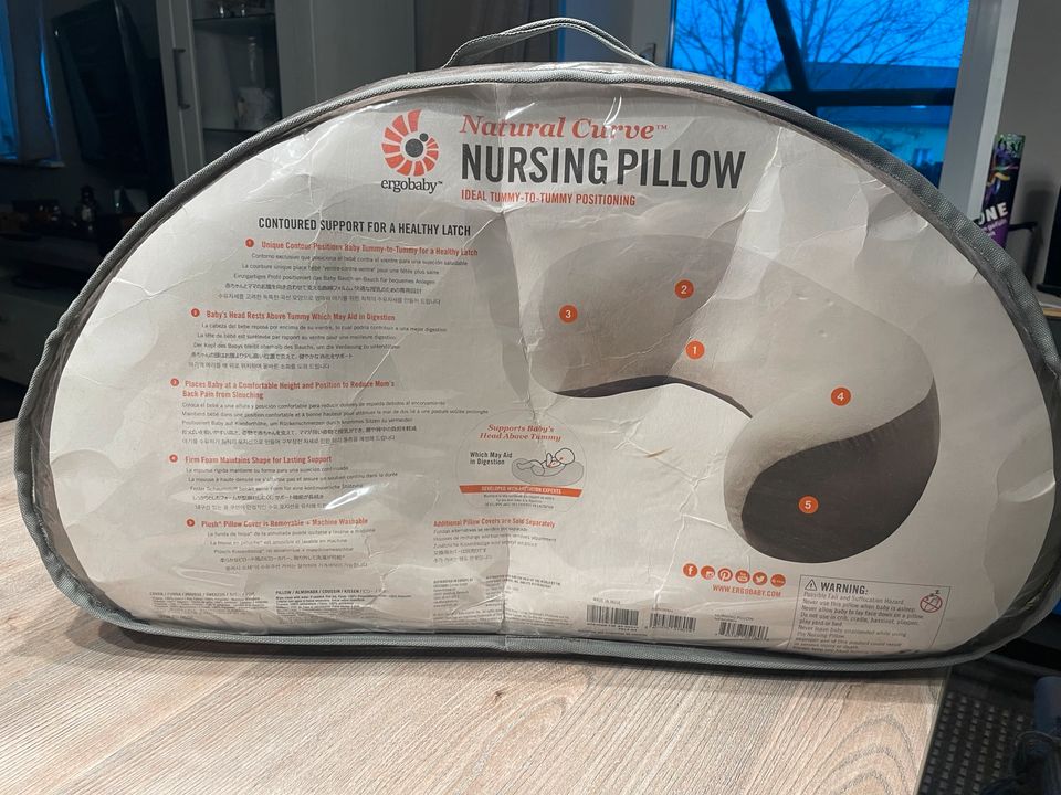 Ergobaby Stillkissen/ Nursing pillow in Barsbüttel