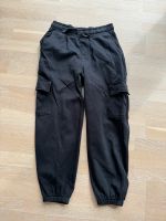 Schwarze Jogginghose H&M Größe 158 Baden-Württemberg - Ehingen (Donau) Vorschau