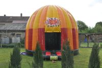 Hüpfburg "Disco" 5m x 6,2m !! Mieten !! Ob Geburtstag o. Event Niedersachsen - Sulingen Vorschau