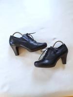 Tamaris Halbschuhe Pumps in schwarz Budapester Gr.37 Bayern - Poing Vorschau
