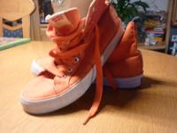 Levis,Chucks,Gr.39,orange Nordrhein-Westfalen - Schleiden Vorschau