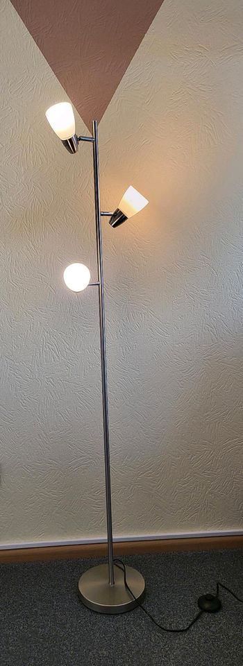 Stehlampe LED in Leverkusen