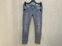 Mustang Jeans Hose Gina Jeggins Slim Fit hellgrau Größe 28 Nürnberg (Mittelfr) - Oststadt Vorschau