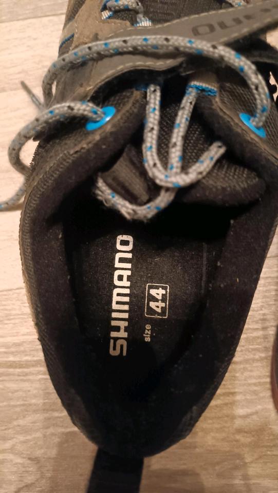 Schuhe Shimano MT41 Größe 44 Radsport Cleat Klickpedale in Grünhainichen
