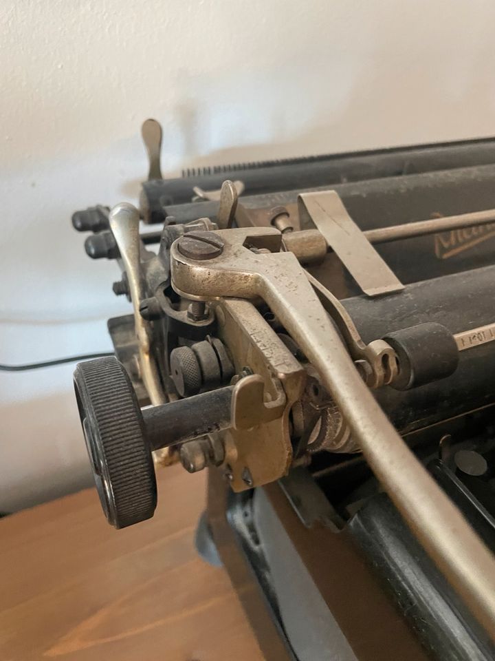 Schreibmaschine Rheinmetall schwarz in Krefeld