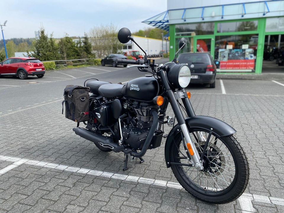 Royal Enfield Classic 500 EFI Stealth Black in Olpe