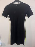 Schwarzes Kleid Bayern - Penzberg Vorschau