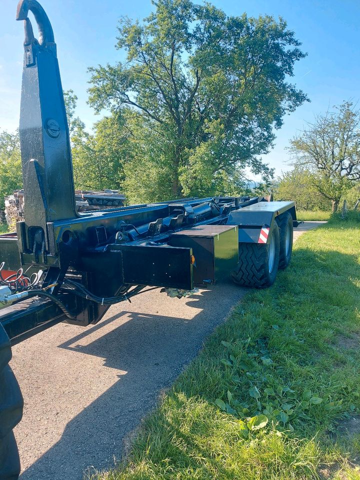 Hackenlift Anhänger Atlas,  Abroller,  abrollcontainer in Metzingen