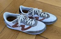 Woden Sneaker weiß rot grau Gr. 40 Leipzig - Leipzig, Zentrum-Nord Vorschau