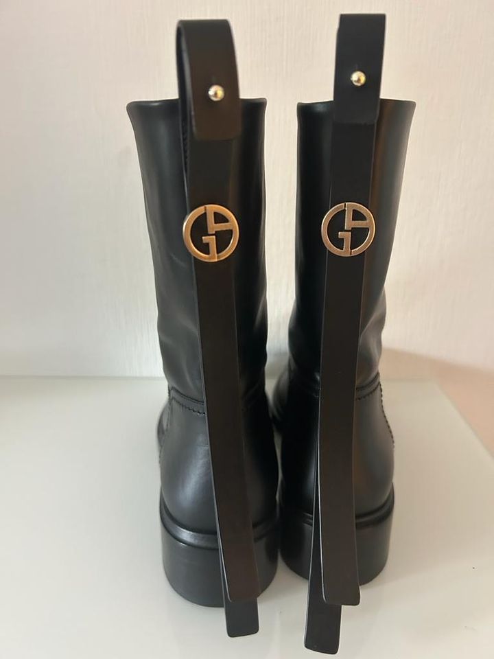 Giorgio Armani Boots Gr. 38 schwarz Leder Neu Stiefelleten in Düsseldorf
