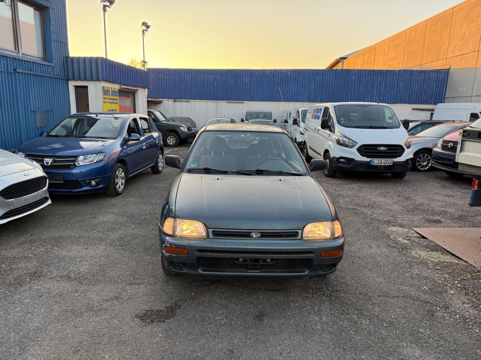 Abbildung des Autos Daihatsu Charade Automat…