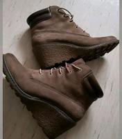Timberland boots Stiefeletten Leder 39 braun Wedges Keilabsatz Hessen - Alsfeld Vorschau