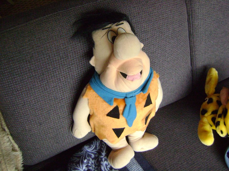 Stofffigur Stoffpuppe Kuscheltier Flintstone ca. 45cm groß in Emmendingen