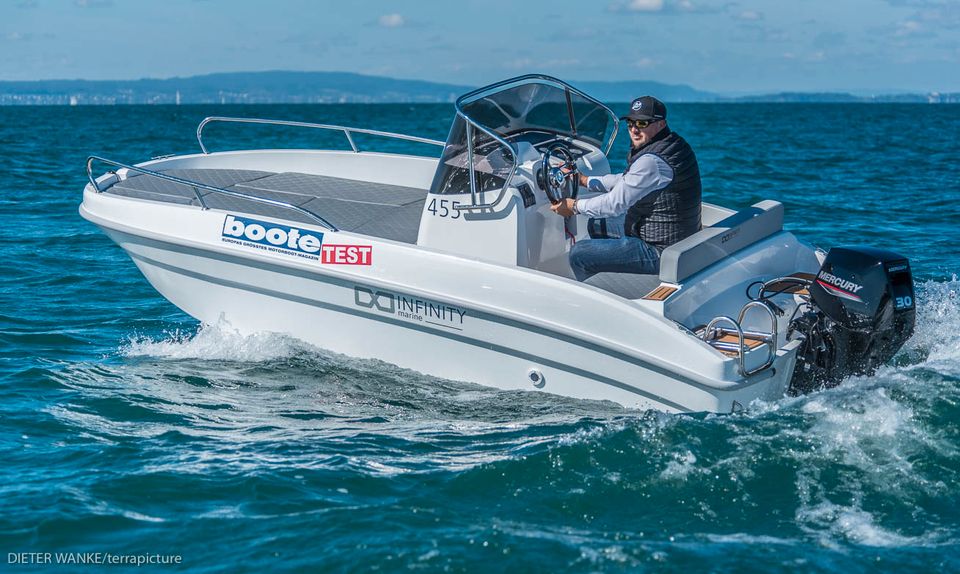 Infinity 455 MC mit Mercury F30 ELPT in Gersthofen