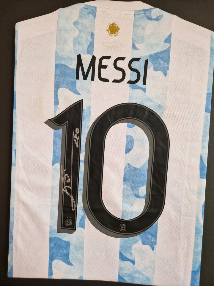 Fußball Trikot Lionel Messi Argentinien - original Signiert in Rees