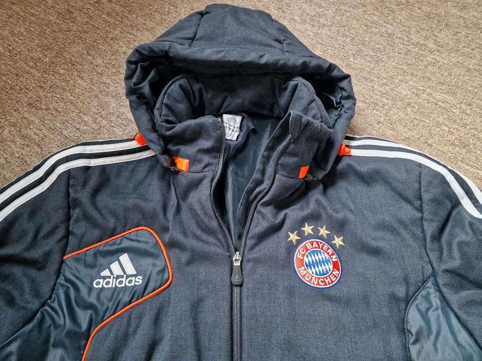 FC Bayern München Winterjacke Adidas Vintage in Berlin