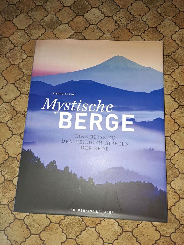 Buch über Berge in Westerheim