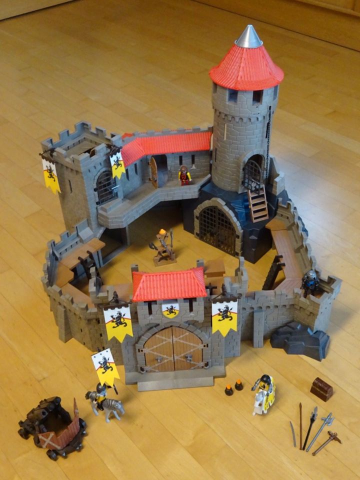 *RESERVIERT* PLAYMOBIL Große Löwenritterburg 4865 (Ritterburg) in Neumarkt i.d.OPf.