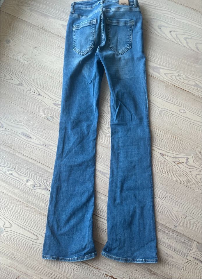 Only Jeans Bootcut XS  34 Länge 32 in Krempermoor