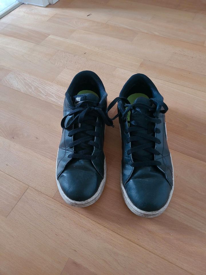 Nike Turnschuhe in 42,5 in Bremen