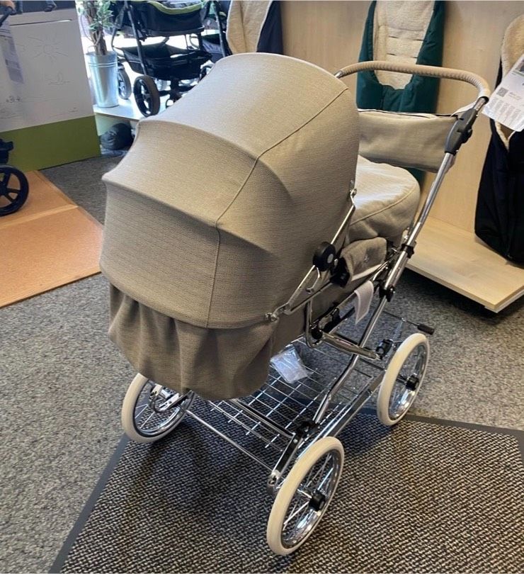 Hesba Condor Coupe Luxus Kinderwagen Beige mit viel Zubehör in Hannover