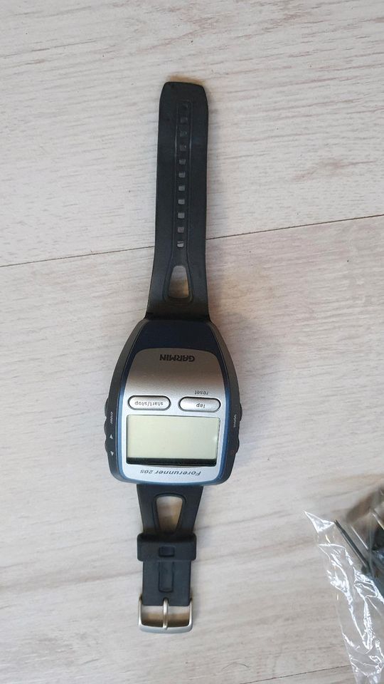 Garmin Forerunner 205 GPS Laufuhr in Kiel