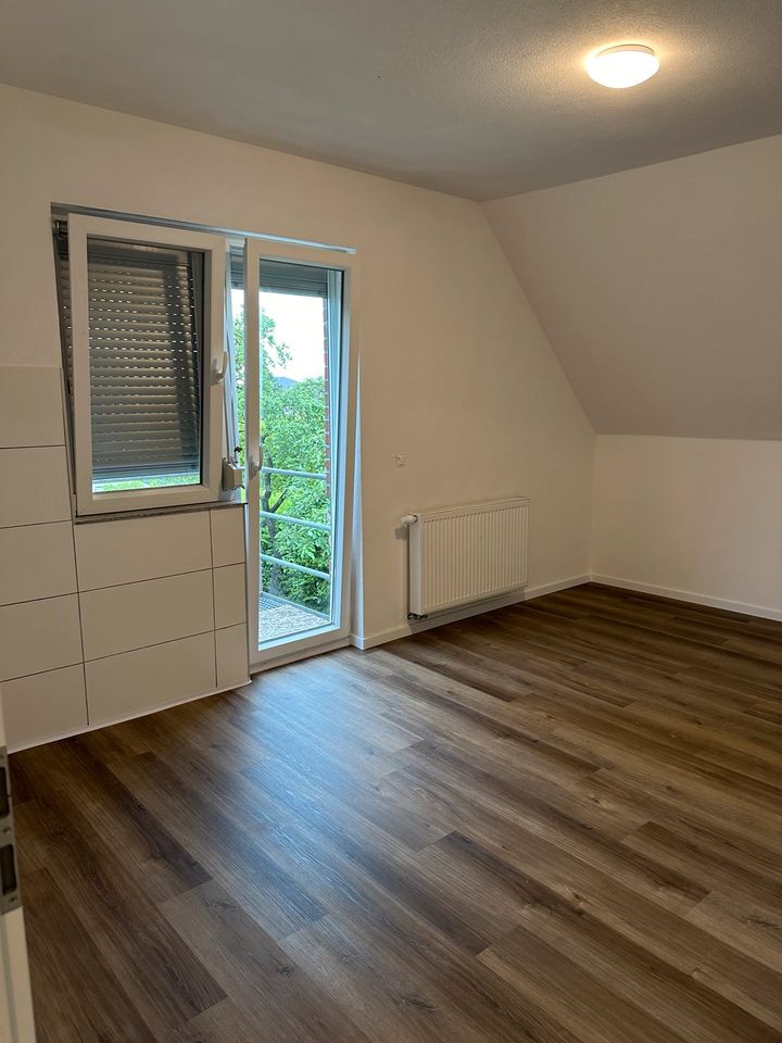 4 Zimmerwohnung +Küch+Bad+Terrasse in Lohne (Oldenburg)