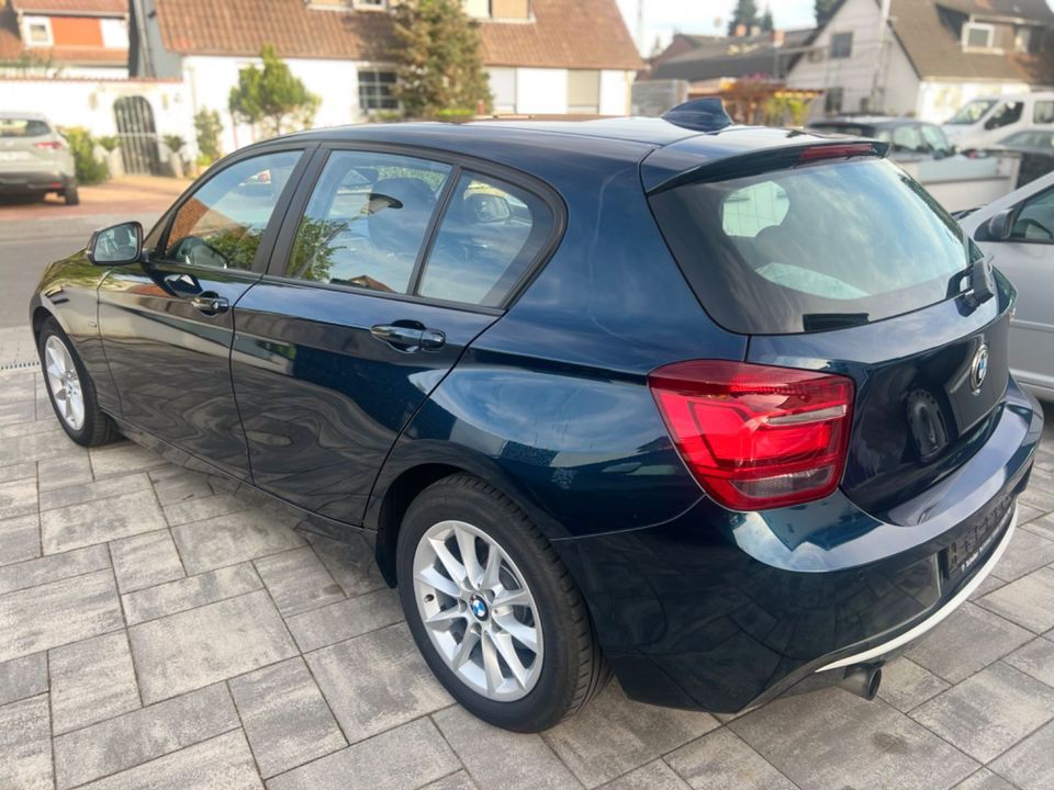 BMW Bmw 1 Lim.5-trg. 118i Xenon PDC Topzustand 8xALU in Mannheim