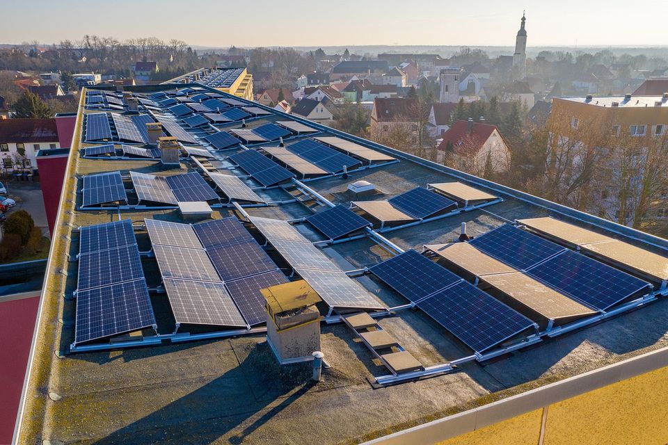 Solaranlage Photovoltaikanlage Komplettpaket Stromspeicher in Wiesbaden