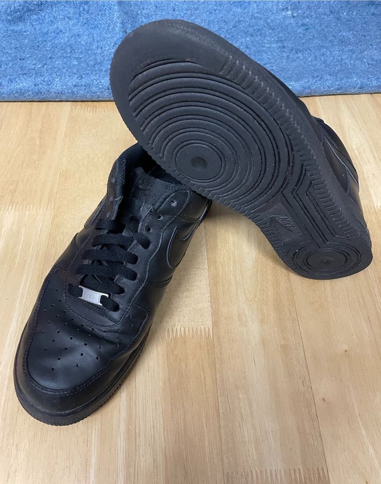 Nike Airforce 1 Schwarz Größe 45 in Wittlich