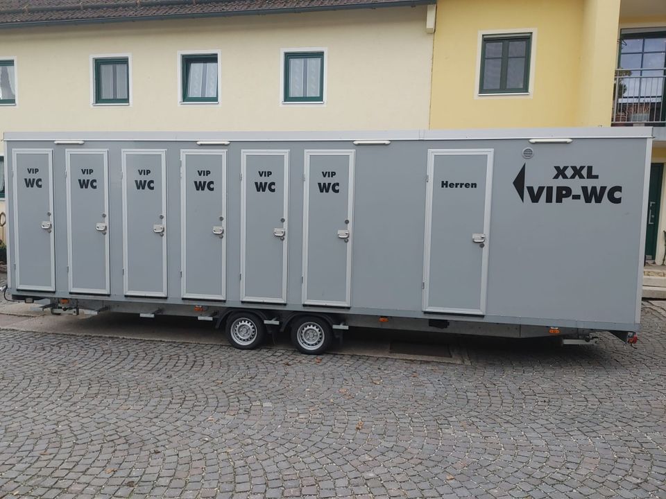 Toilettenwagen, WC Wagen, Klowagen, Toilettenanhänger in Pförring