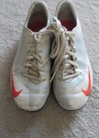 Fußballschuhe in Gr. 34 von Nike mit Nocken Nordrhein-Westfalen - Werl Vorschau