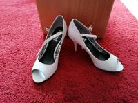 Neue! Weiße Pumps, Hochzeitsschuhe, 38 Hannover - Vahrenwald-List Vorschau