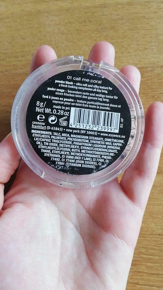 Blossom Dream Blush von Essence und Schwämmchen in Herzform in Hannover