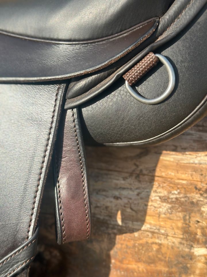 Sommer Esprit Tölt Sattel 17,5" ❤️ 14 Tage Test | Paypal m. Käuferschutz möglich | Isländer Isländersattel Islandsattel Islandpferdesattel Töltsattel Tölt Dressursattel Reitsattel Pferdesattel Reiten in Pressig