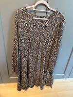 SHEIN Kleid 2XL geblümt Neuwertig Leipzig - Gohlis-Nord Vorschau