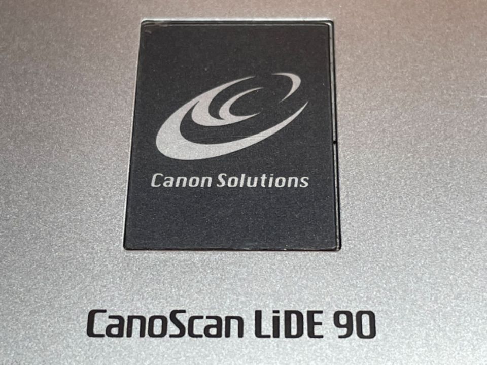 Flachbett A4 Scanner Canon CanoScan LIDE 90 USB in Halle (Westfalen)