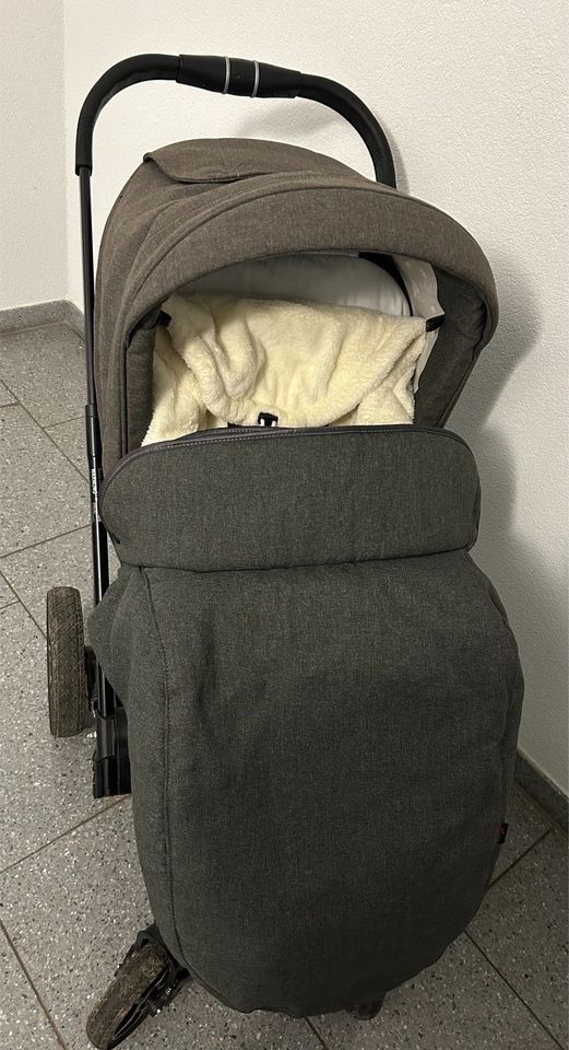 Hartan VIP Bellybutton Kinderwagen Vollausstattung in Stuttgart