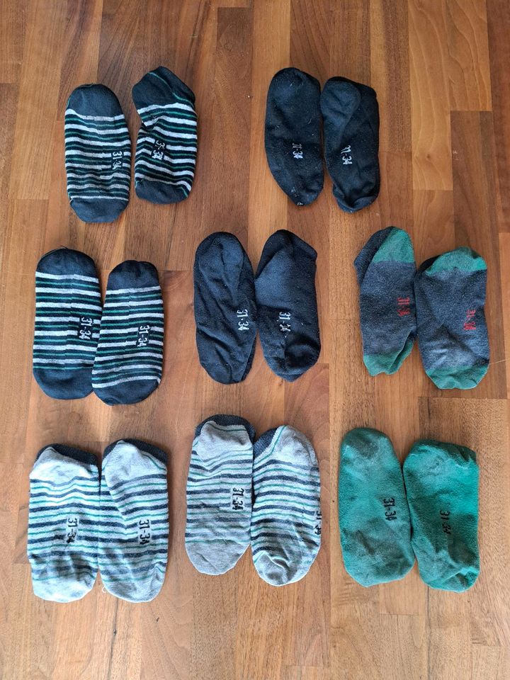 8er Set Sneakersocken Junge Gr. 29, 30, 31, 32 in Berlin