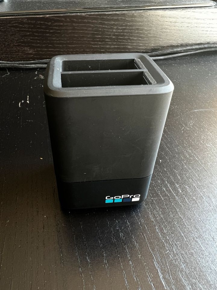 GoPro Hero 5 6 7 Dual Ladegerät Battery Charger in Berlin