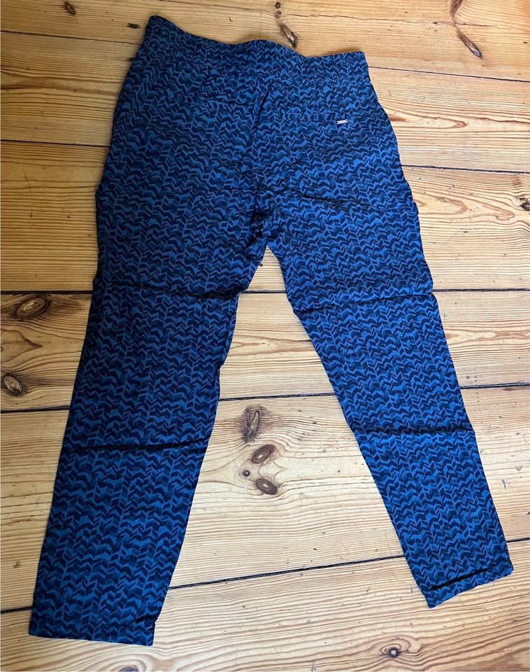 Leichte Cecil Stoffhose, Casual Fit mit Print, blau in Berlin