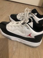 Nike Air Jordan Max Aura 2 Herren Sport Schuhe sneaker Grüße 40 Bayern - Lochhausen Vorschau