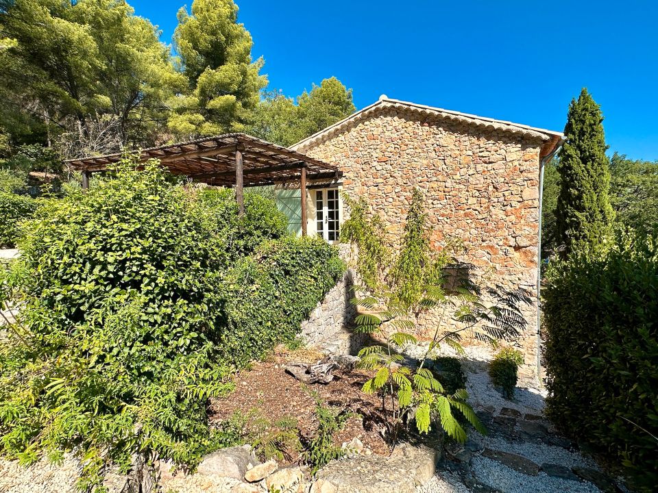 Idyllisches Feriendomizil mit atemberaubendem Ausblick in Draguignan in Saarbrücken