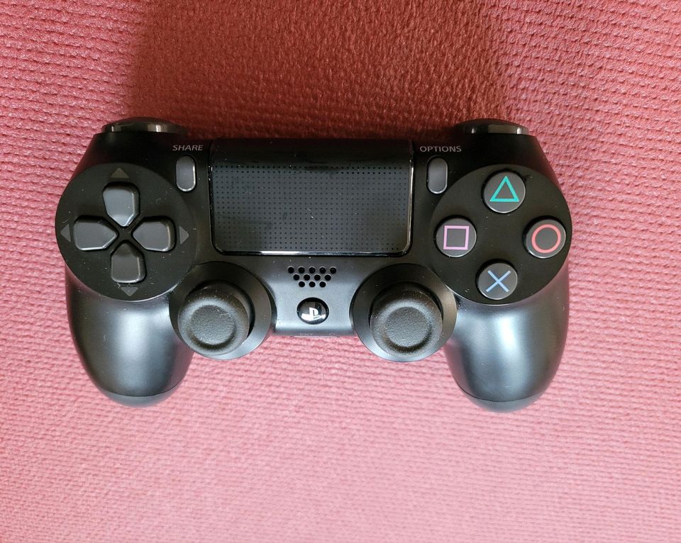 PS4 slim 1TB wie neu 1 controller + 1 Spiel + OVP sehr Leise in München