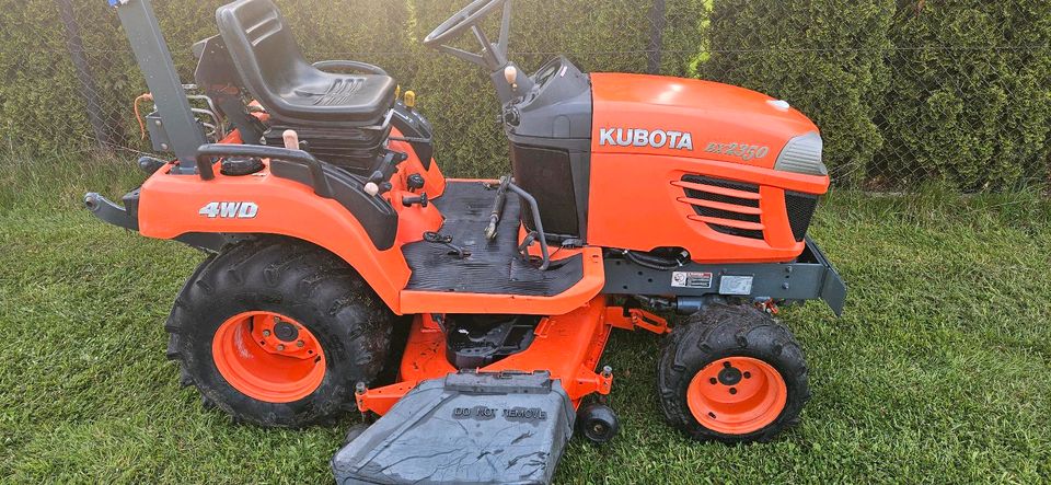 Rasentraktor aufsitzmäher kleintraktor Kubota BX2350. Lieferung!! in Görlitz