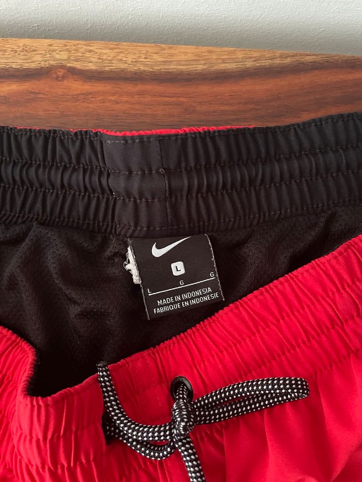 NIKE SHORTS HERREN L NEUWERTIG in Siegen