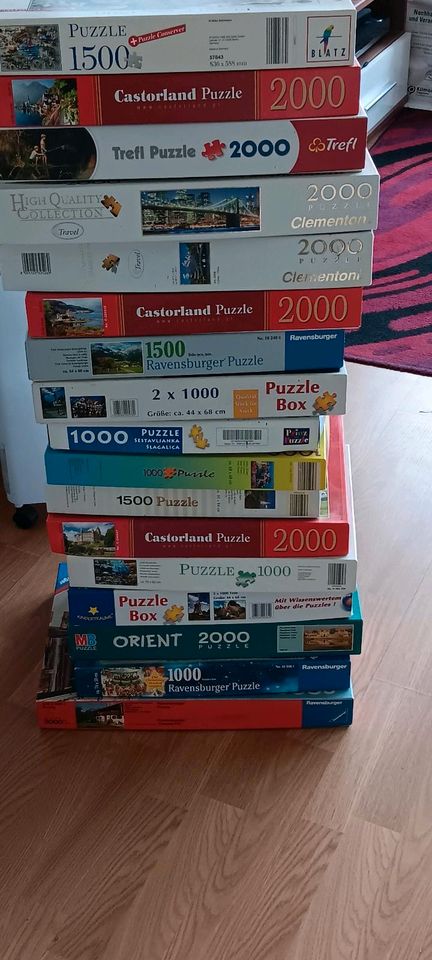 Biete hier 17 Puzzles von 1000 Teile bis 3000 Teile an in Northeim