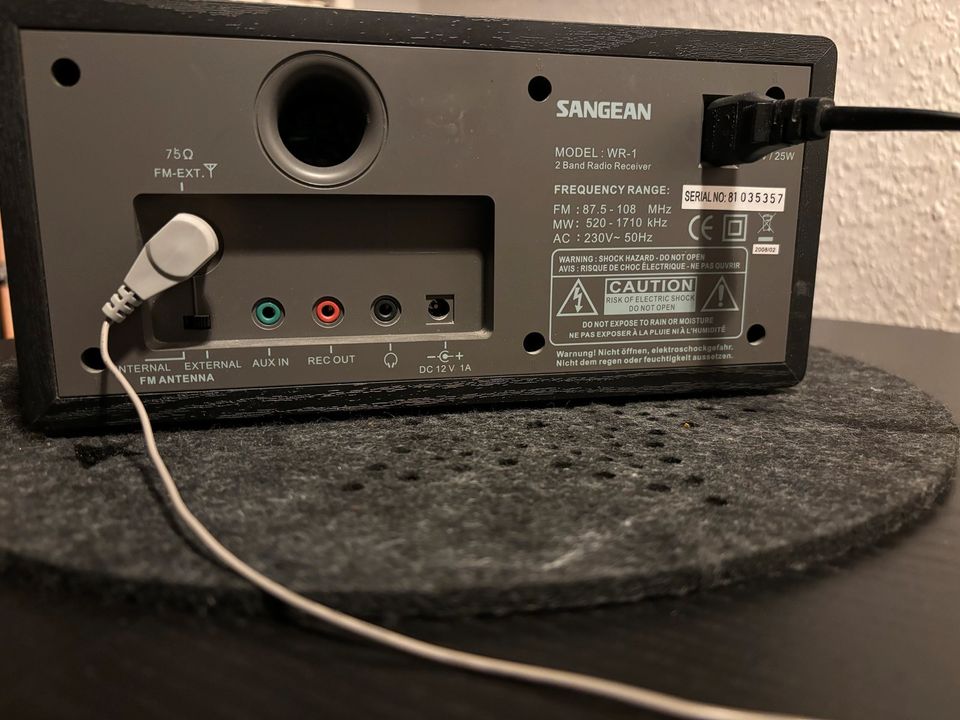 Vintage Sangean WR-1 AM/FM Retro Style 2 Band in Eisenhüttenstadt